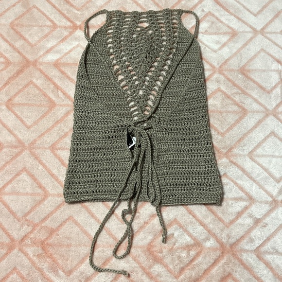 CROCHET (SKATER NECK) CROP TANK - Picture 2 of 3